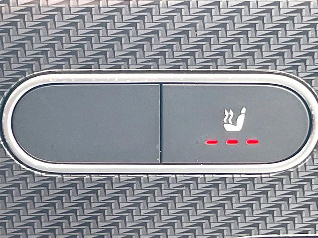 MERCEDES BENZ GLB