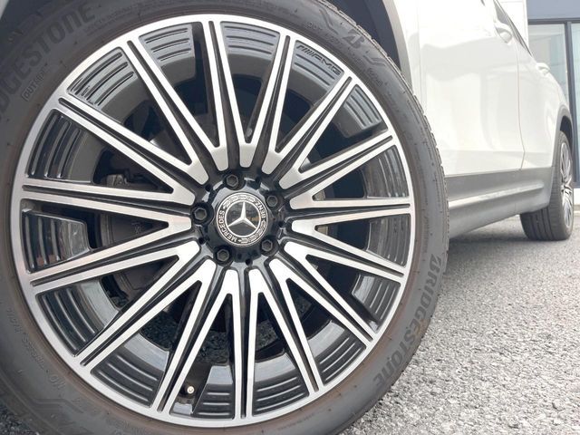MERCEDES BENZ GLB