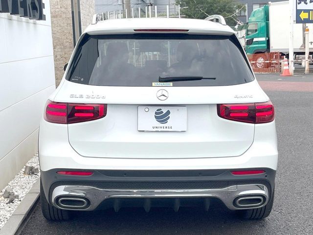 MERCEDES BENZ GLB