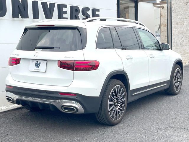 MERCEDES BENZ GLB