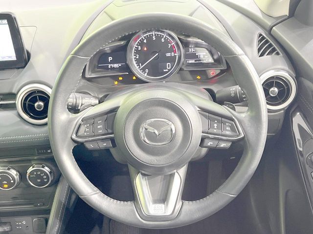 MAZDA2