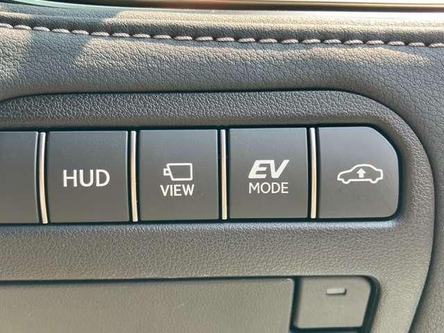 LEXUS LS500h 4WD