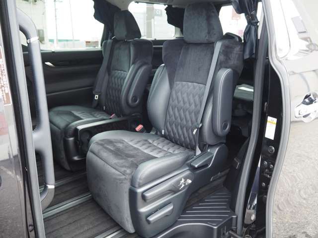 VELLFIRE  HYBRID 4WD