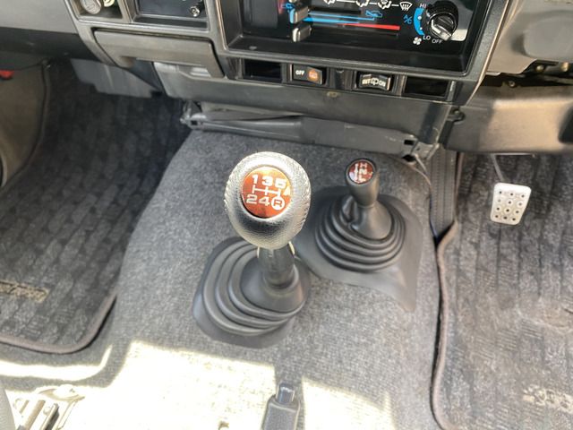 LANDCRUISER van