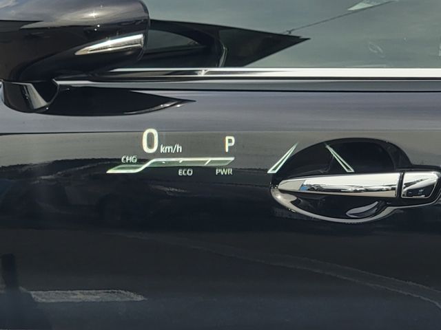 CROWN sedan hybrid