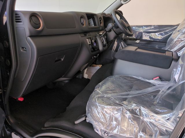 CARAVAN van 2WD