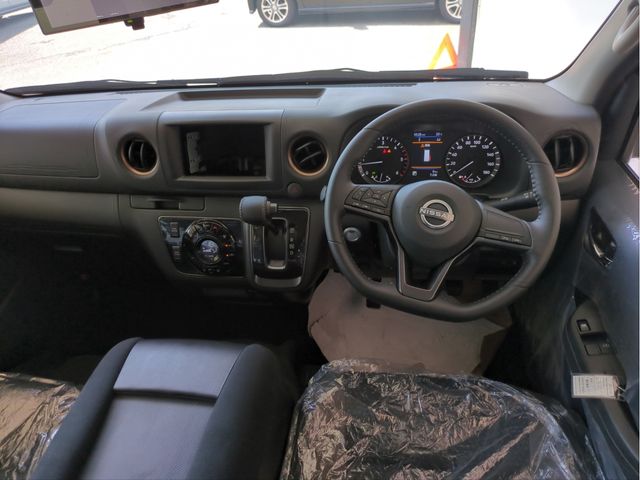 CARAVAN van 2WD
