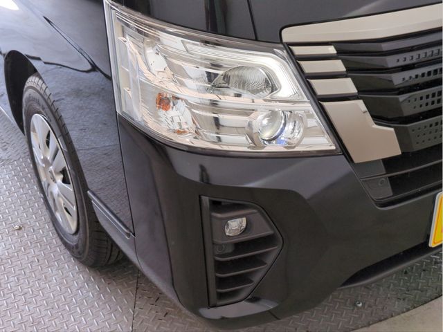 CARAVAN van 2WD