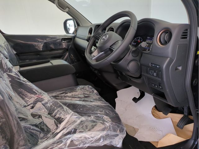 CARAVAN van 2WD