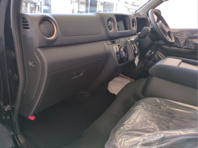 CARAVAN van 4WD