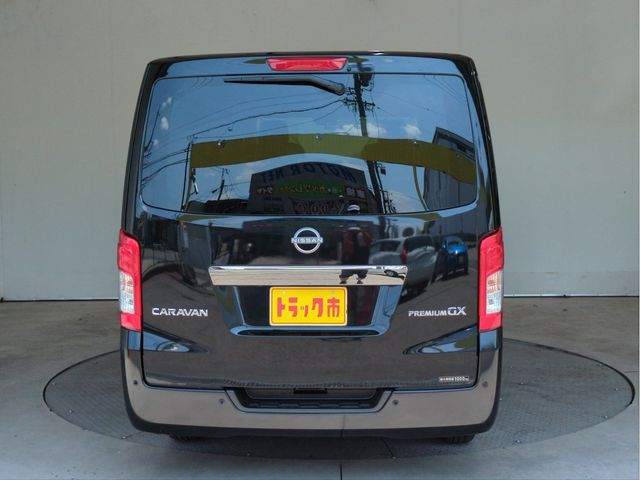 CARAVAN van 4WD