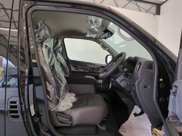 CARAVAN van 4WD