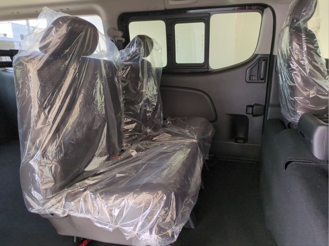 CARAVAN van 4WD