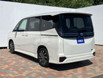 VOXY HYBRID