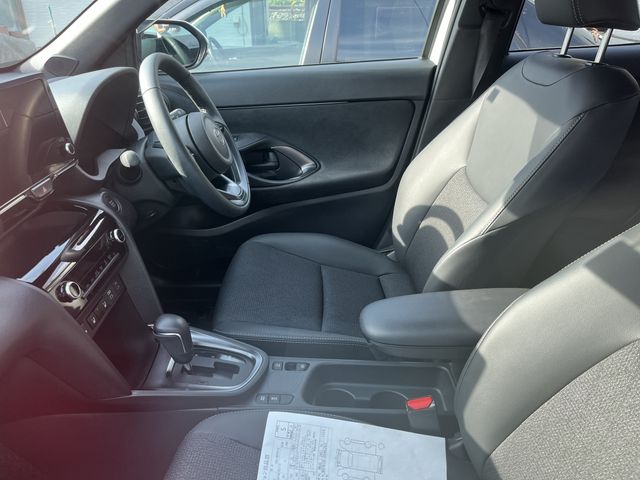YARIS CROSS