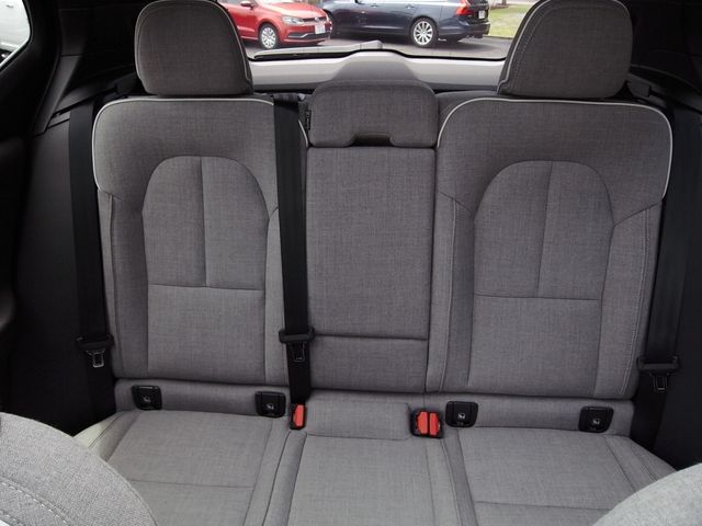 VOLVO EX40