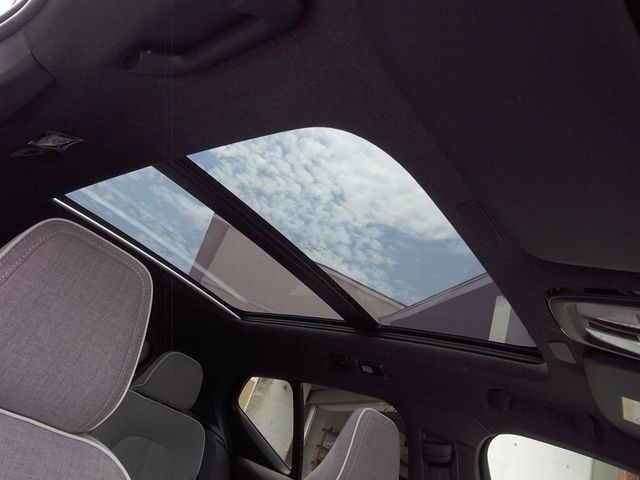 VOLVO EX40
