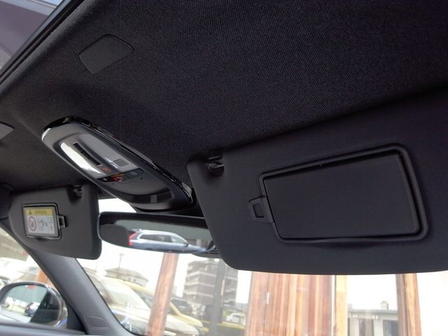 VOLVO EX40