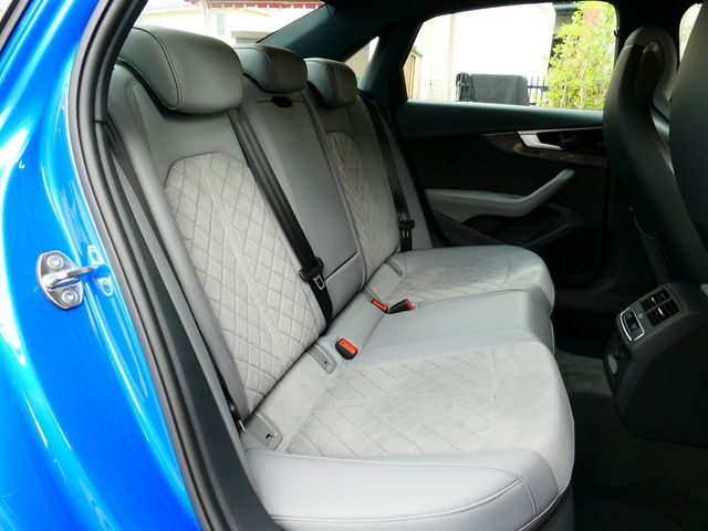 AUDI S4