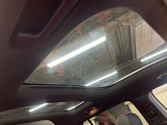MERCEDES BENZ GLB