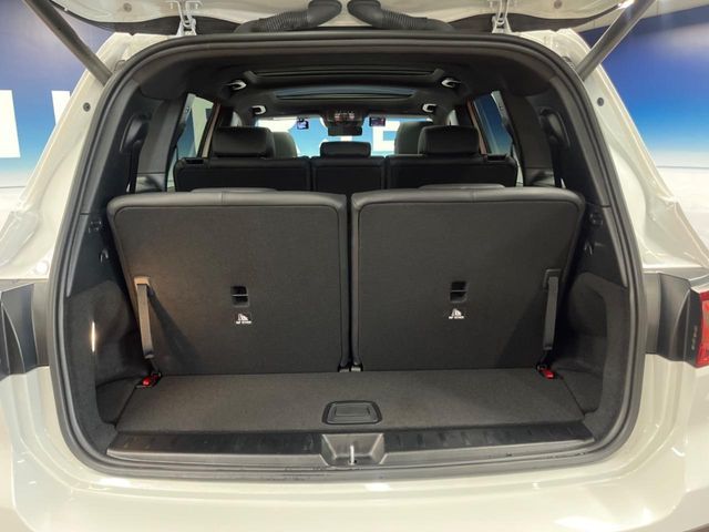 MERCEDES BENZ GLB
