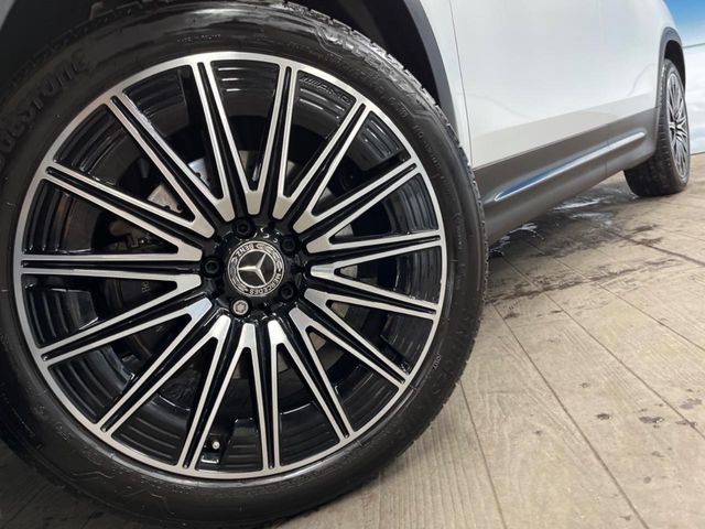 MERCEDES BENZ GLB