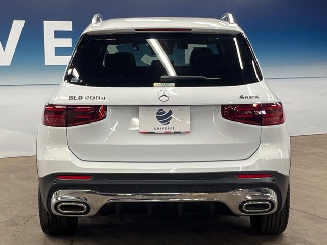 MERCEDES BENZ GLB