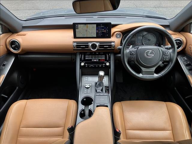 LEXUS IS300
