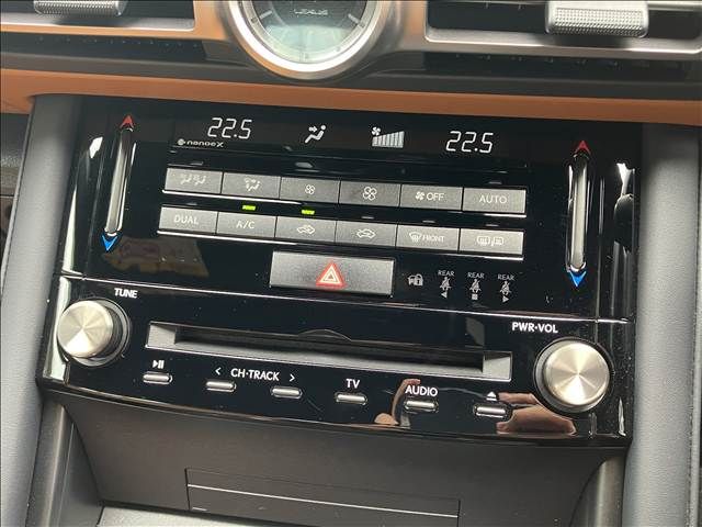 LEXUS IS300