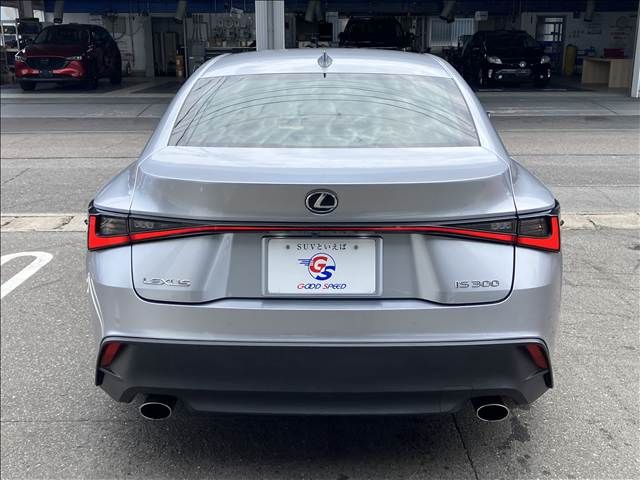 LEXUS IS300
