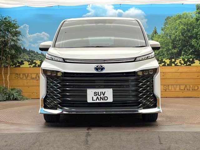 VOXY HYBRID