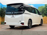 VOXY HYBRID
