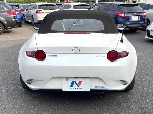 ROADSTER