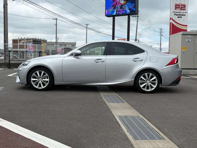 LEXUS IS300h