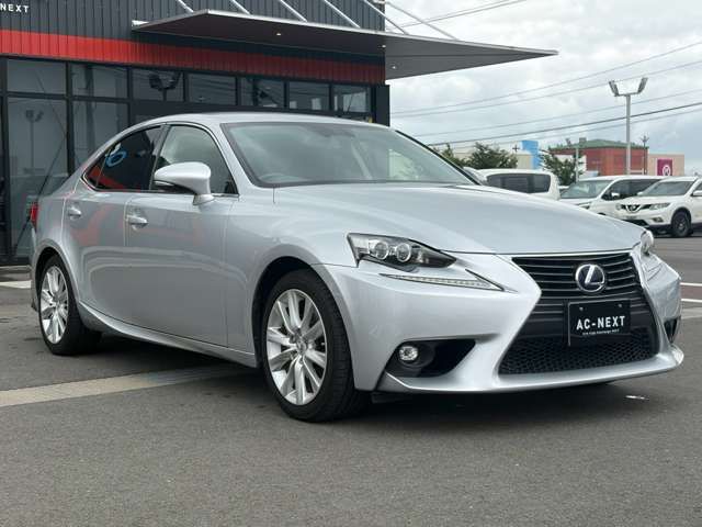 LEXUS IS300h