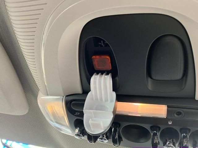 MINI COOPER D CROSSOVER