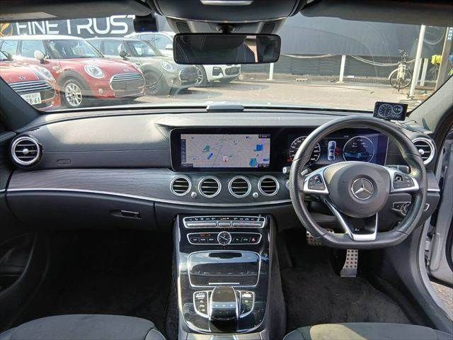 MERCEDES BENZ E class sedan