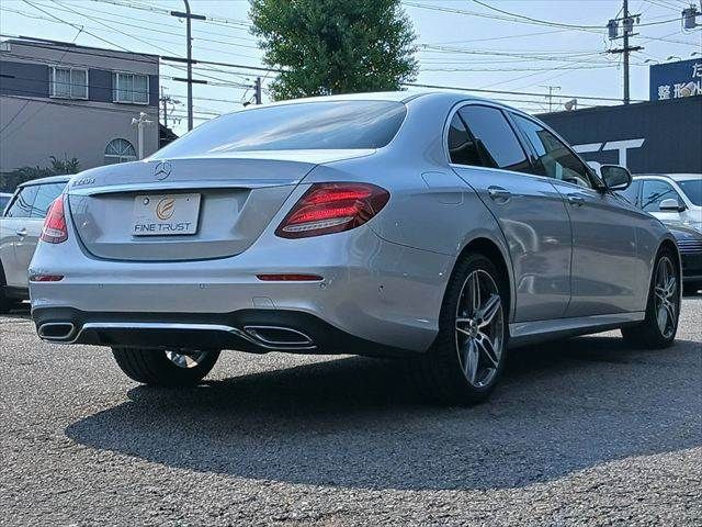 MERCEDES BENZ E class sedan