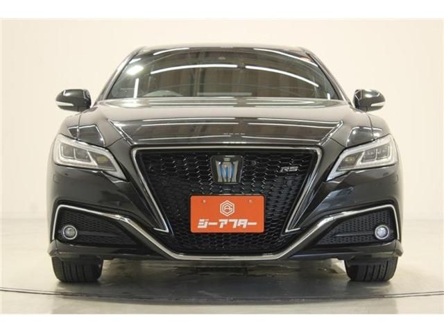 CROWN sedan hybrid