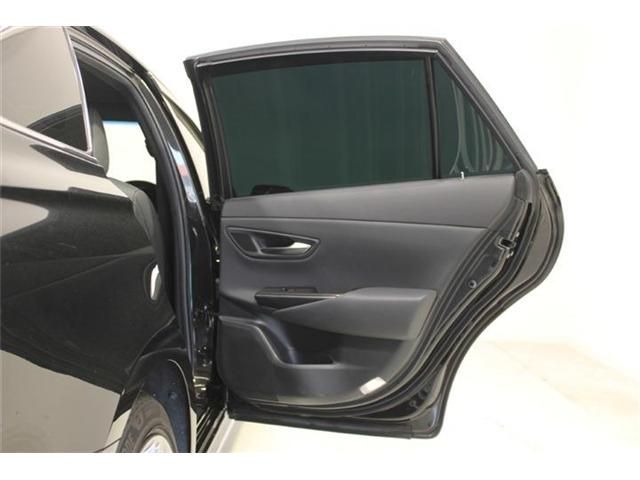 CROWN sedan hybrid