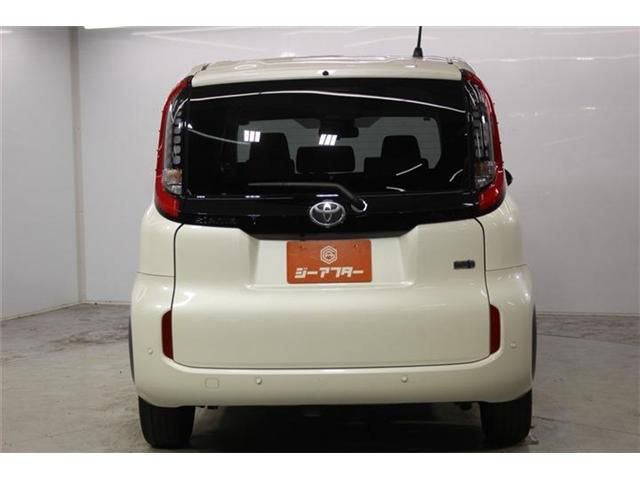 SIENTA HYBRID