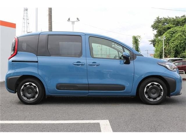 SIENTA HYBRID