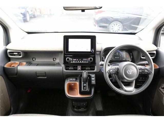 SIENTA HYBRID