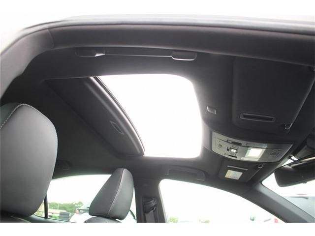 LEXUS IS300h