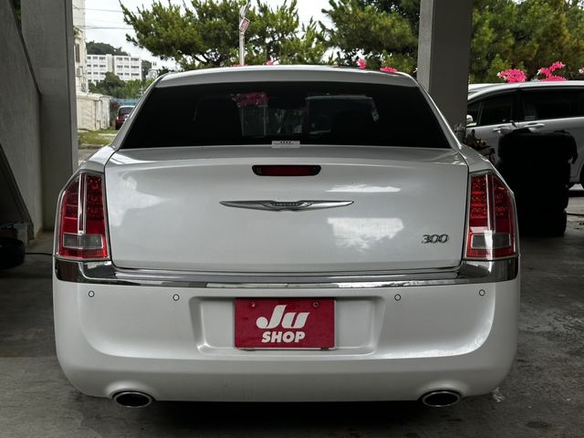 CHRYSLER 300