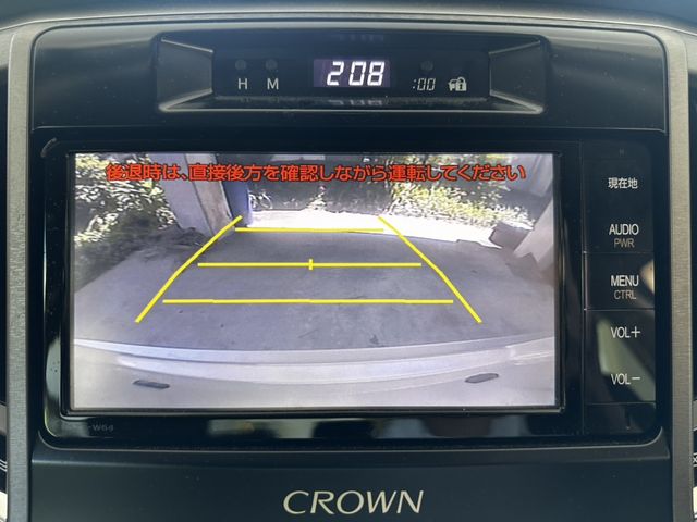 CROWN sedan hybrid