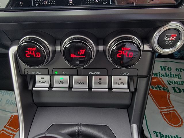 GR86