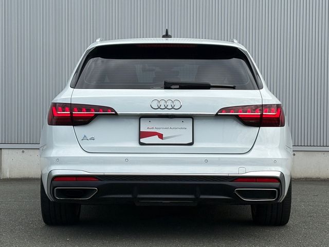 AUDI A4 AVANT
