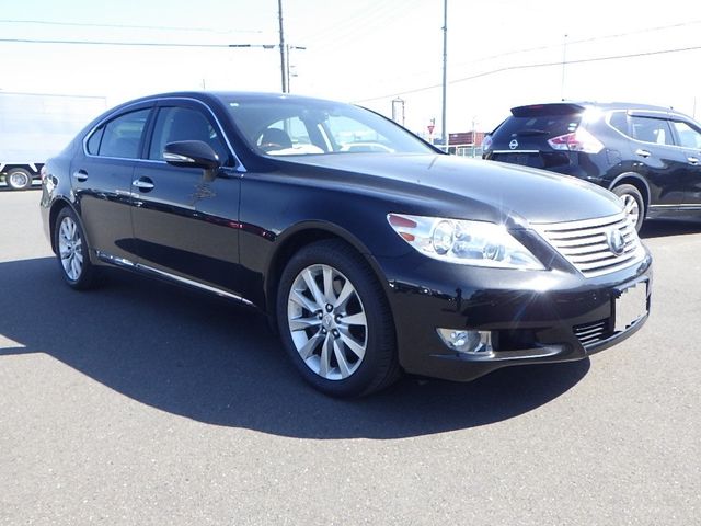 LEXUS LS460