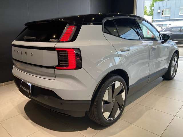 VOLVO EX30